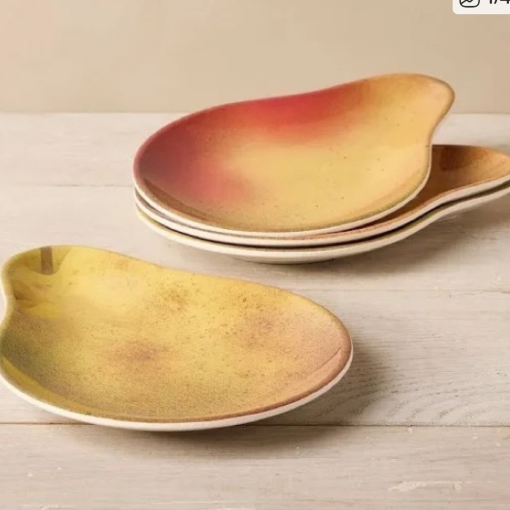 New John Derian 4pc. Set Of Pear Plates - Picture 4 of 5